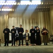 КАЗАКИ СЕЛА КРУГЛОЛЕССКОГО ПОКАЗАЛИ СПЕКТАКЛЬ О ТАНЕ САВИЧЕВОЙ В ПАМЯТЬ О ПОГИБШИХ В ГОДЫ ЛЕНИНГРАДСКОЙ БЛОКАДЫ
