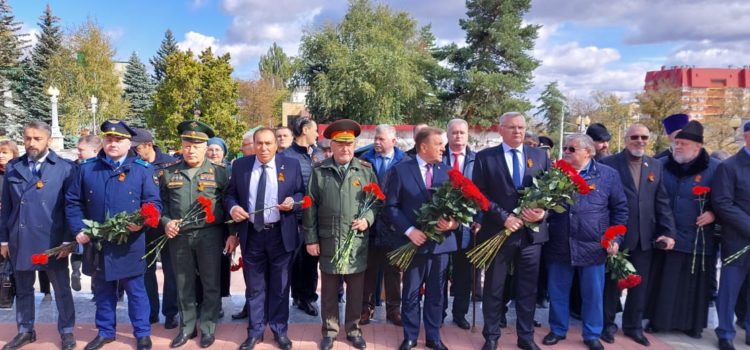 СТАВРОПОЛЬЦЫ ПОЧТИЛИ ПАМЯТЬ ГЕРОЕВ БИТВЫ ЗА КАВКАЗ
