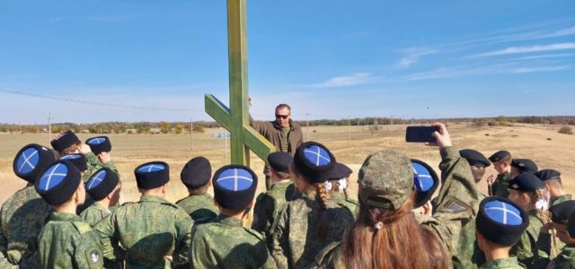 Почти 400 школьников Ставрополья побывали на автобусных экскурсиях по казачьим местам