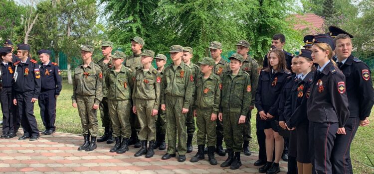 Акцию памяти павшим в Великой Отечественной войне провели казаки “Вольного казачества Кубани”