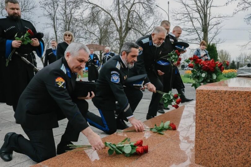 Казаки почтили память жертв трагедий в Беслане и времен Гражданской войны