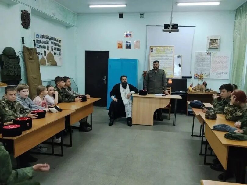 Казачата Невинномысска на практике учатся старинной демократии предков
