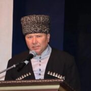 Атаман Кизлярского особого приграничного окружного казачьего общества Терского казачьего войска Василий Наумочкин назначен помощником главы Дагестана