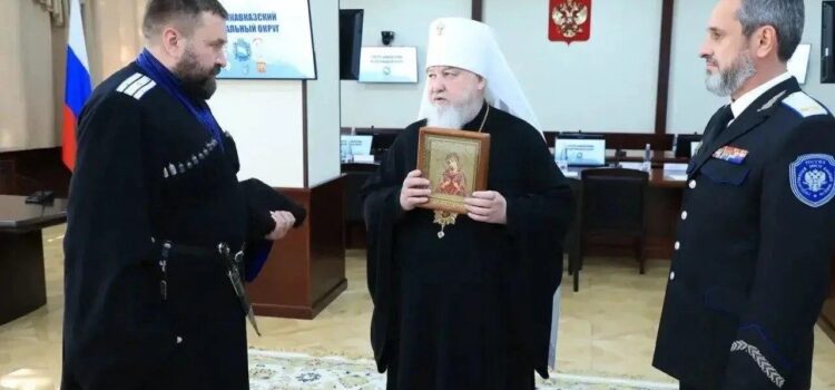 Митрополит Ставропольский и Невинномысский Кирилл благословил Антона Трушева на дальнейшую работу во благо Терского казачьего войска