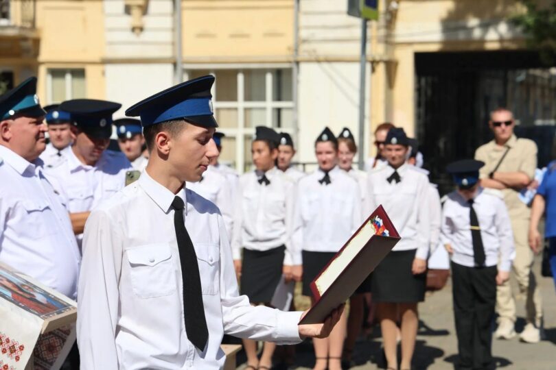 В СТАВРОПОЛЕ ПРИНЯЛИ ПРИСЯГУ ВОСПИТАННИКИ КАЗАЧЬИХ КЛАССОВ  