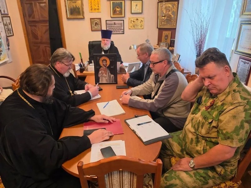 В библиотеку Патриаршего Вознесенского войскового всеказачьего собора Новочеркасска передана коллекция литературы более чем в 200 экземпляров