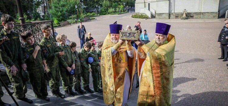 В Казанский кафедральный собор был доставлен ковчег с частицей посоха пророка Моисея
